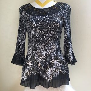 Gorgeous Women’s Nicola Bell Sleeves Top